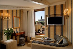 Suite, Terrace (San Marco) | Living area | LCD TV