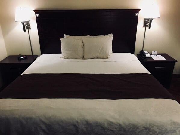 Standardzimmer, 1 King-Bett, Nichtraucher | 1 Schlafzimmer, individuell dekoriert, individuell eingerichtet