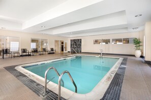 Indoor pool - Best Western Bar Harbour Inn (Massapequa Park)