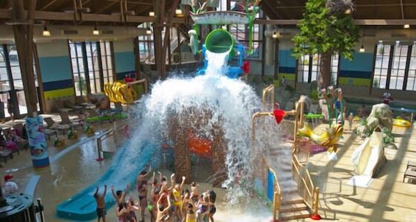 Water park - Soaring Eagle Waterpark and Hotel (Mount Pleasant)