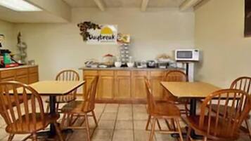 Free daily on-the-go breakfast