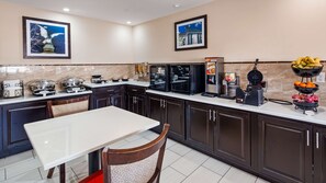 Free daily continental breakfast