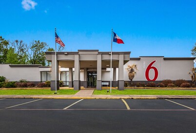 Motel 6 Henderson, TX