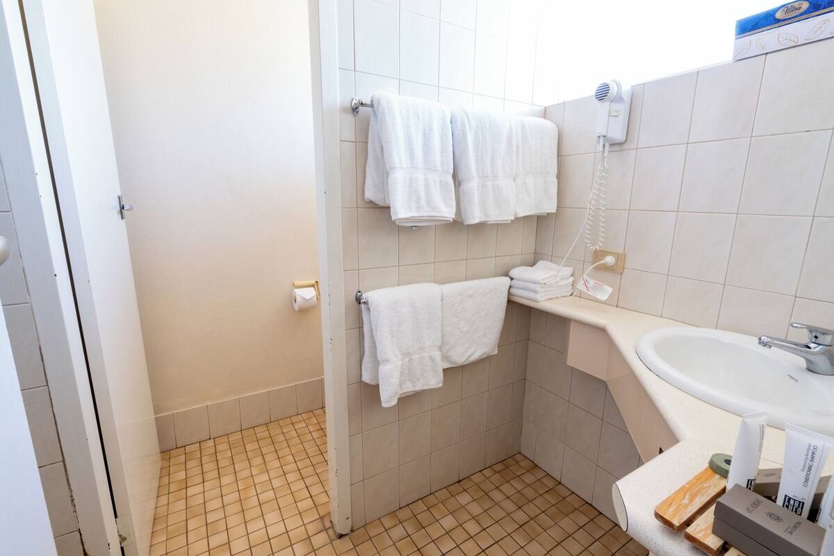 family room | bathroom | free toiletries, hair dryer, towels