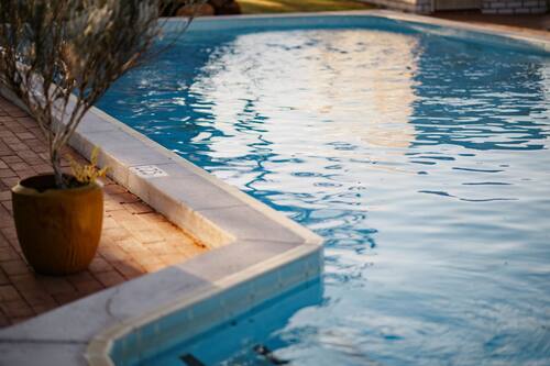 Outdoor pool, pool loungers
