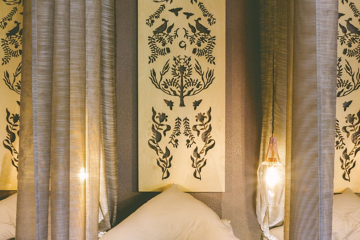 couples treatment room(s), sauna, hot tub, steam room, body treatments