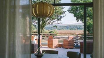 3 restaurants servant le déjeuner, le dîner et le brunch