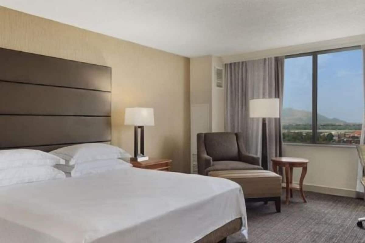 1 quarto, roupas de cama premium, camas com colchões pillow-top