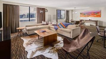 Suite, 1 Bedroom (Alta) | Premium bedding, pillowtop beds, in-room safe, desk