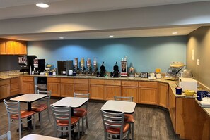 Free daily buffet breakfast 