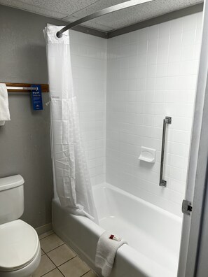 Combined shower/bathtub, free toiletries, hair dryer, towels - Days Inn by Wyndham Hays (Hays)