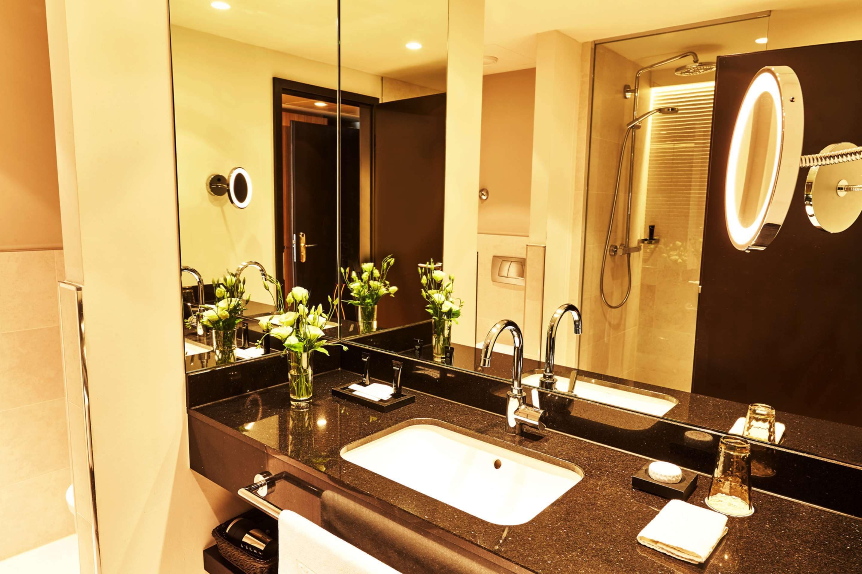 superior room | 1 bedroom, minibar, in-room safe, desk