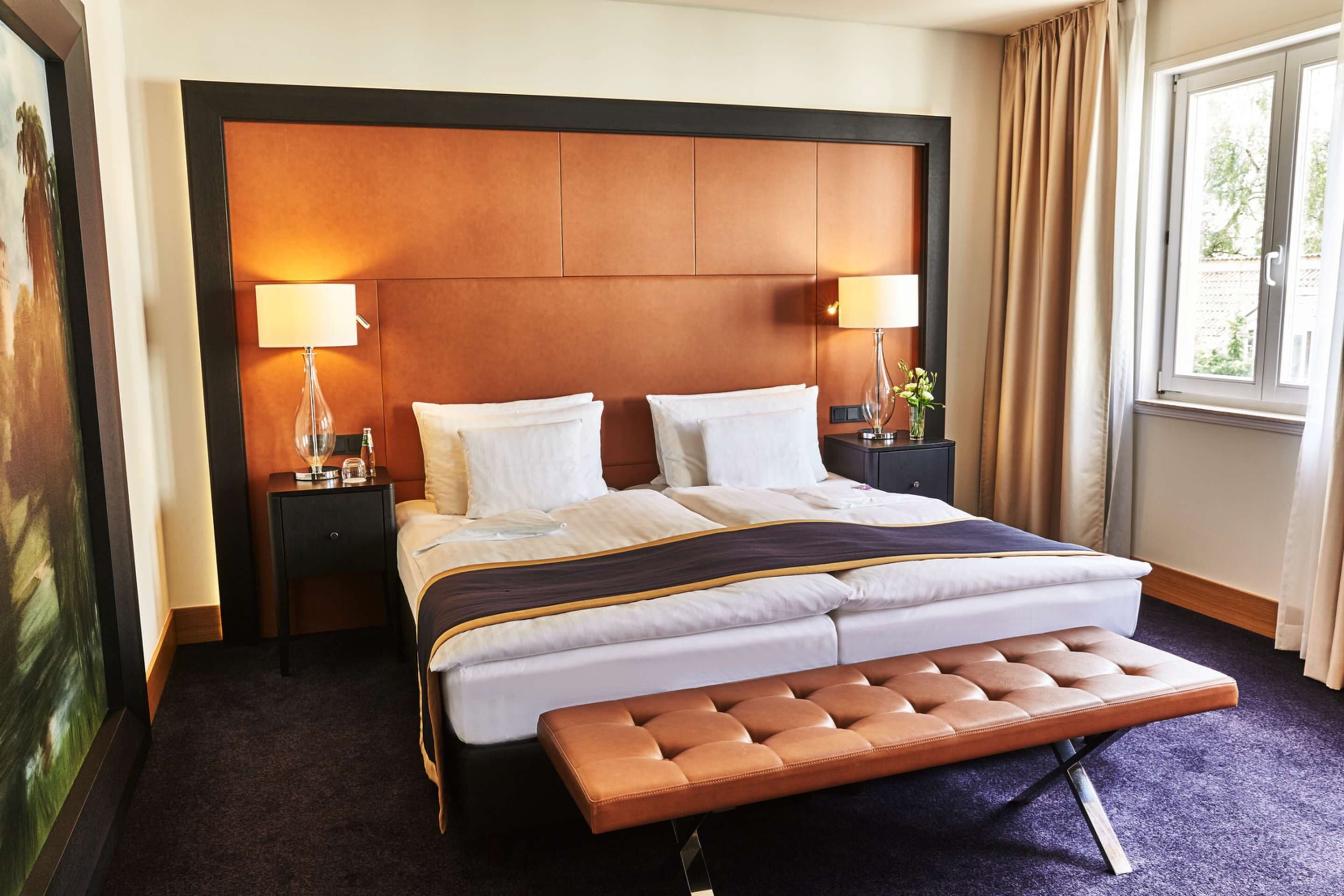 Minibar, safe på rommet, skrivebord og skrivebord for bærbar PC