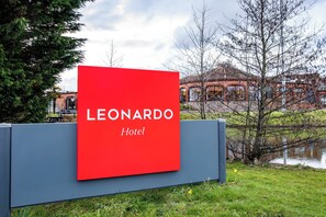 Exterior - Leonardo Hotel and Conference Venue Hinckley Island (Hinckley)