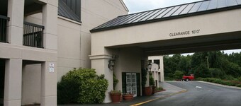 Travelodge by Wyndham Roanoke
