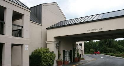 Travelodge by Wyndham Roanoke