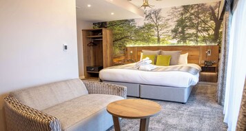 Caja de seguridad en la habitación y decoración personalizada 