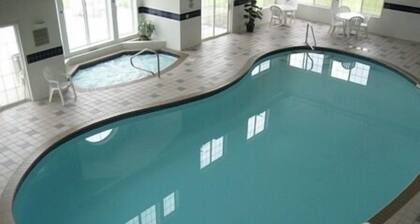 Crossings by GrandStay Inn and Suites