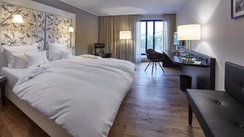 Deluxe Double Room | Minibar, in-room safe, desk, soundproofing
