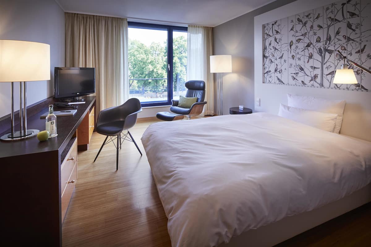 Minibar, in-room safe, desk, soundproofing