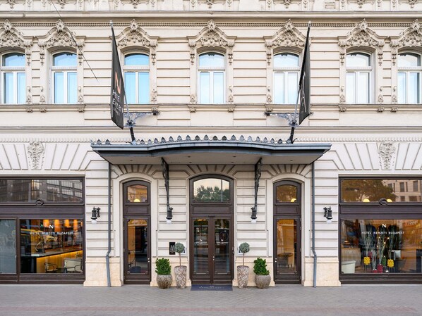 Exterior - Nemzeti Hotel Budapest - MGallery Collection (Budapest)