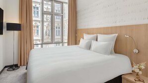 Suite, 1 Queen Bed | Hypo-allergenic bedding, minibar, in-room safe, desk