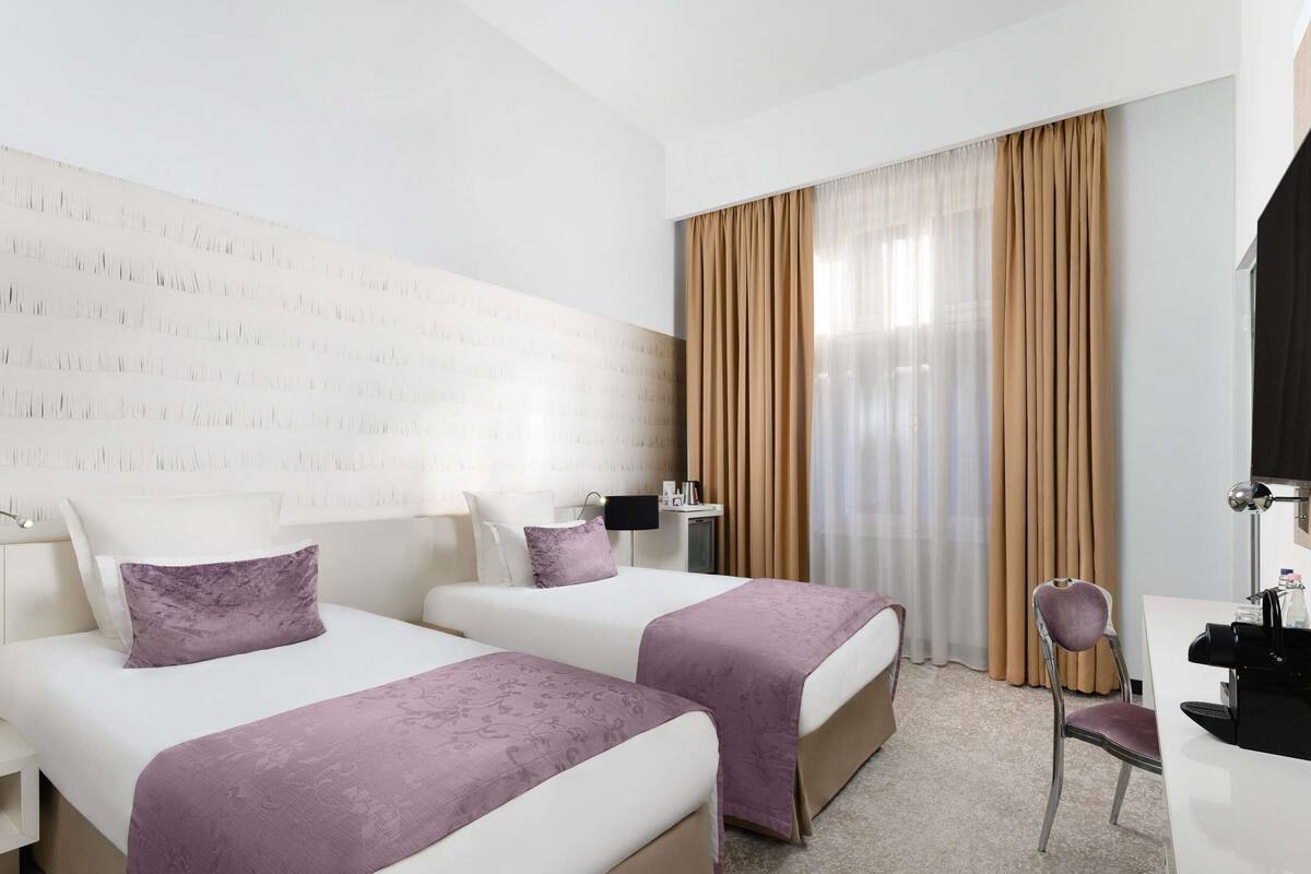 Superior Room, 2 Single Beds | Hypo-allergenic bedding, minibar, in-room safe, desk