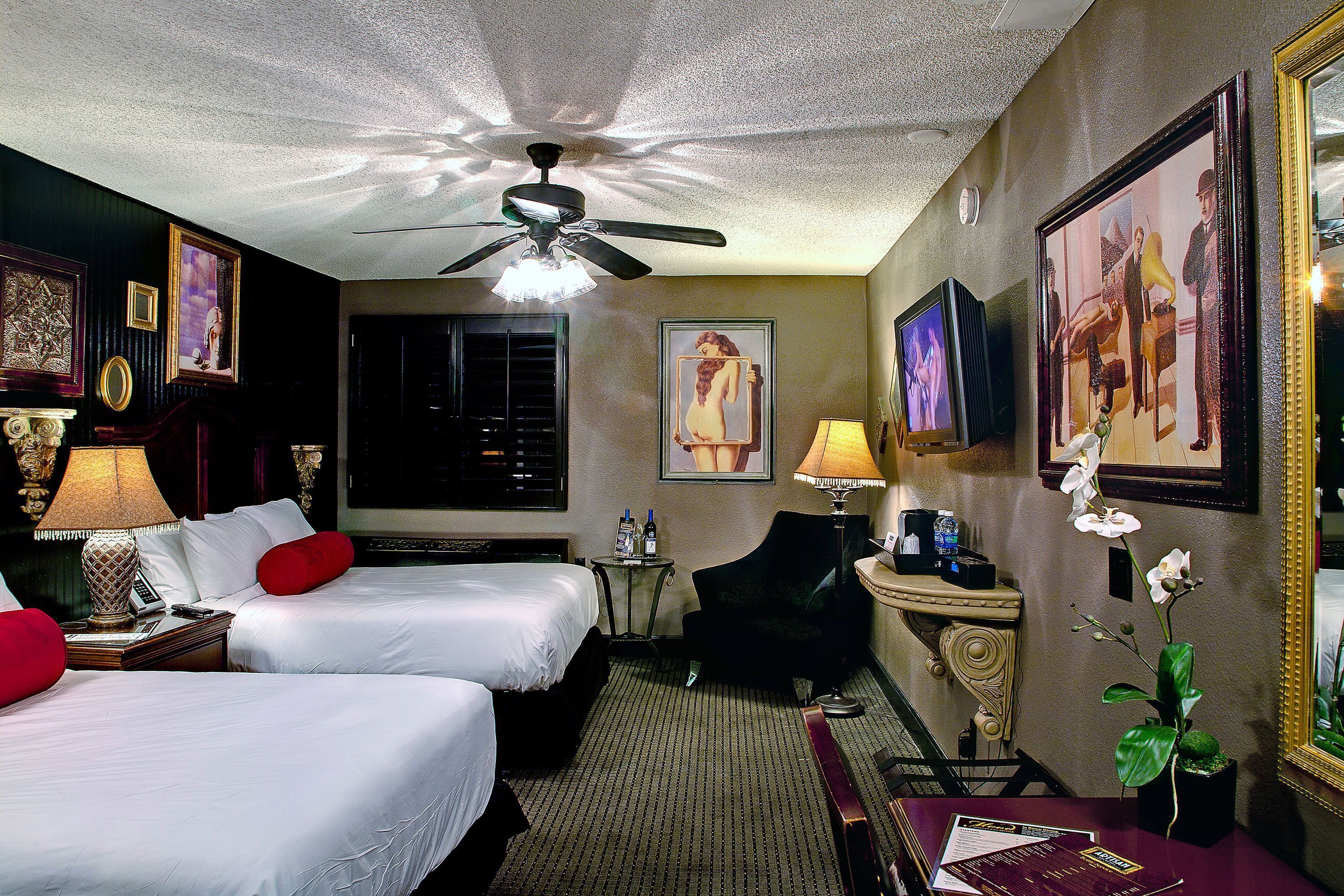 In-room safe, iron/ironing board, bed sheets