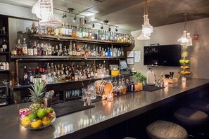Der serveres aftensmad og internationale retter 