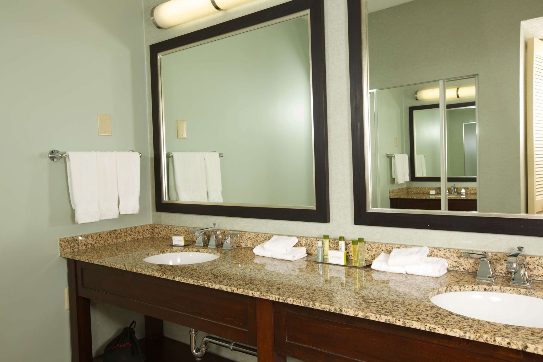 Bathroom | Free toiletries, hair dryer, towels