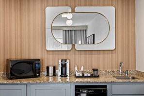 1 yatak odası, güneşlik/perde, ütü/ütü masası