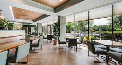 DoubleTree Suites by Hilton Raleigh - Durham