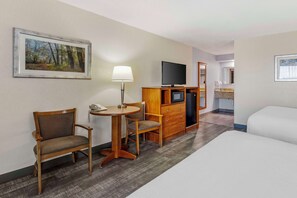 Standard Room, 2 Queen Beds, Non Smoking, Refrigerator & Microwave (Pet Friendly)