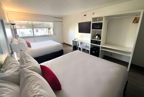 Chambre, 2 grands lits, non-fumeur | Literie de qualité, coffre-fort, bureau