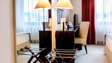 Standardzimmer, 1 Doppelbett, barrierefrei | Allergikerbettwaren, Daunenbettdecken, Select-Comfort-Betten, Minibar