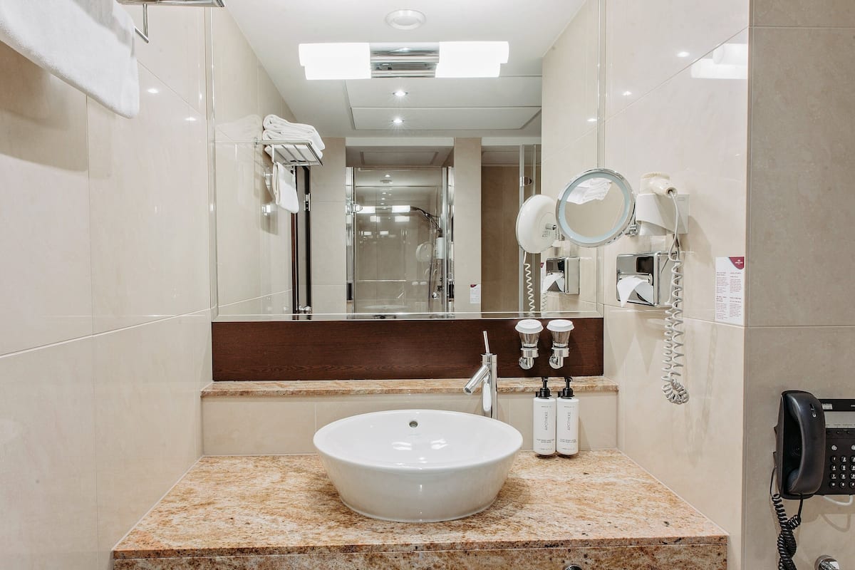 rainfall showerhead, free toiletries, hair dryer, bathrobes