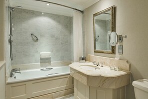 Free toiletries, hair dryer, towels, soap - Hanbury Manor Marriott Hotel & Country Club (Ware)