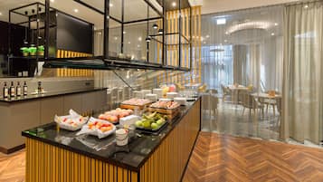 2 Restaurants, Mittagessen, Abendessen, internationale KĂŒche