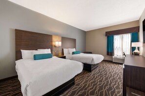 Chambre Standard, 2 lits doubles, non-fumeurs, réfrigérateur et four à micro-ondes | Bureau, espace de travail pour ordinateur portable, rideaux occultants