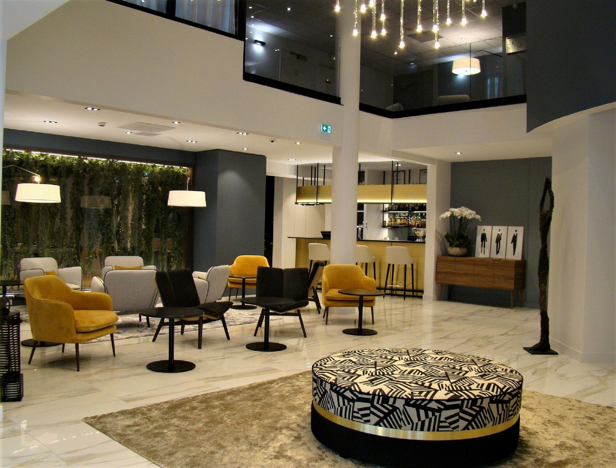 4 Star Hotels