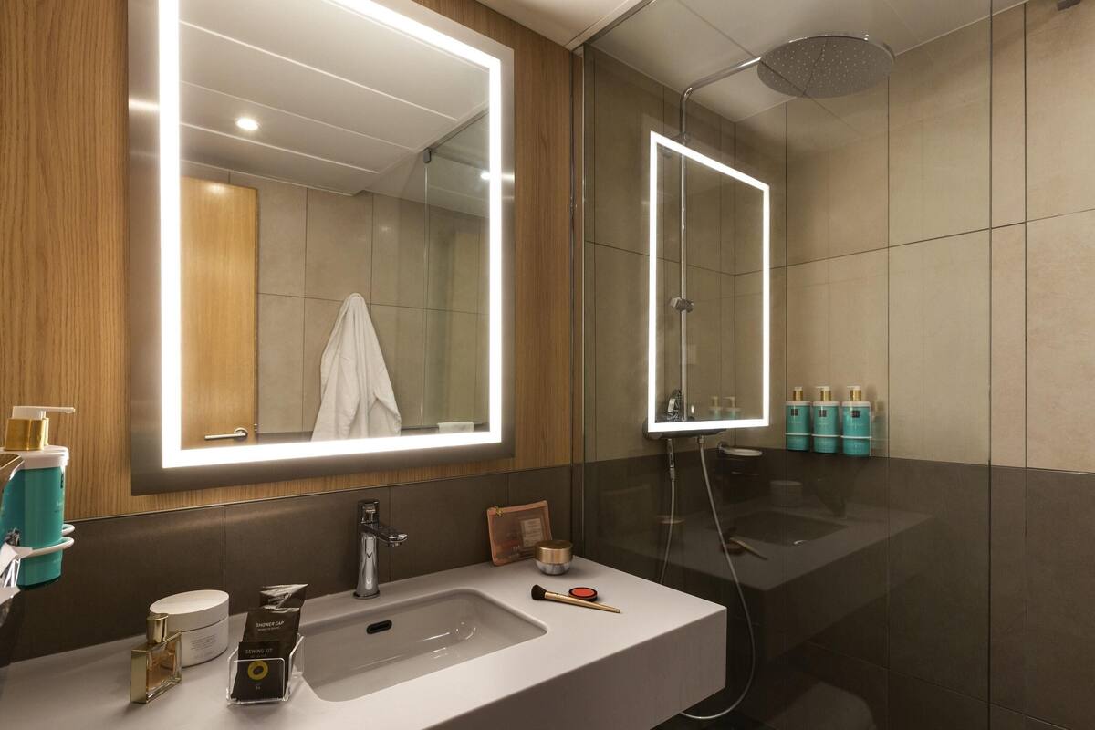 executive room, multiple beds | premium bedding, in-room safe, desk, laptop workspace