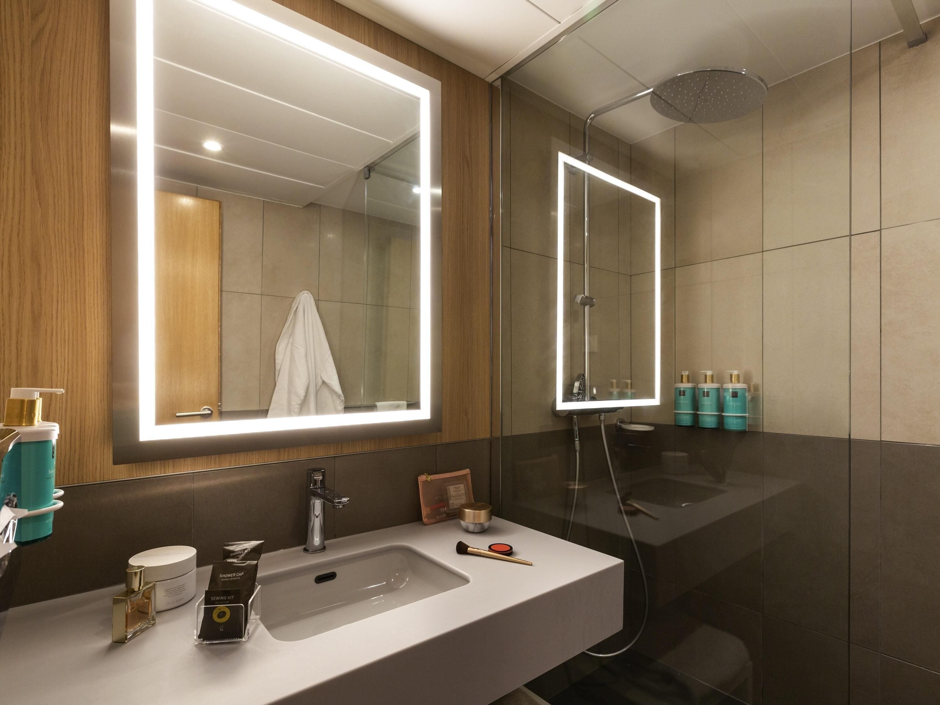 Executive Room, Multiple Beds | Premium bedding, in-room safe, desk, laptop workspace