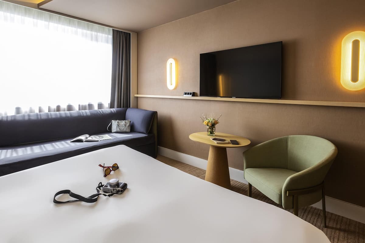 Classic Room, Multiple Beds | Premium bedding, in-room safe, desk, laptop workspace