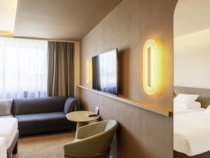 Chambre Supérieure, 2 lits une place | Literie de qualité supérieure, coffres-forts dans les chambres, bureau