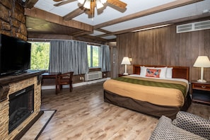 Room, 1 King Bed, Mountain View (with Fireplace)