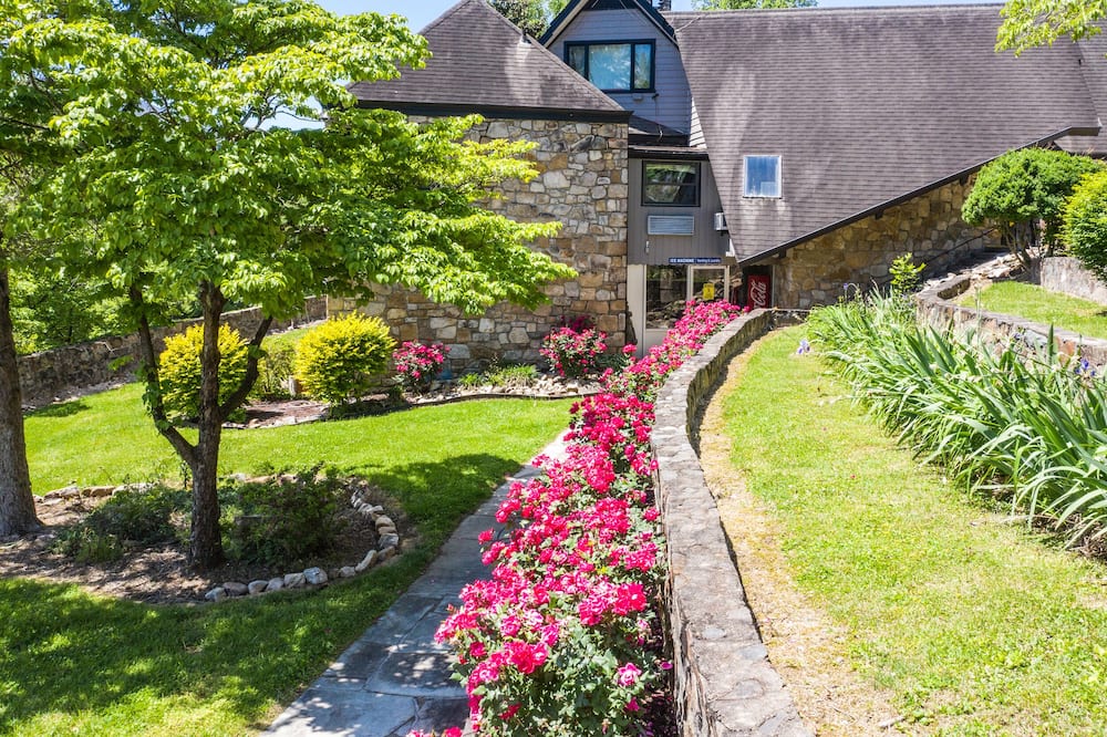 Chalet Inn