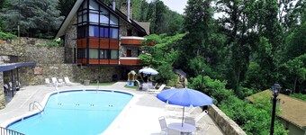 Chalet Inn
