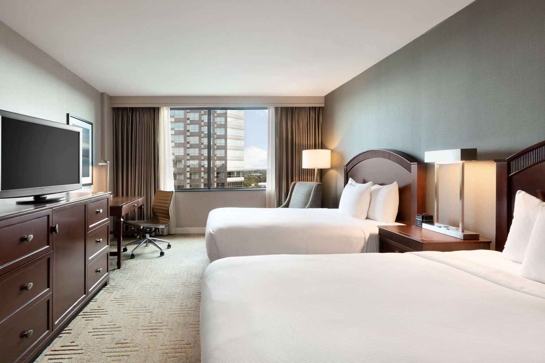 Egyptian cotton sheets, premium bedding, down comforters, pillowtop beds