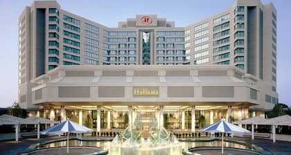 Hilton East Brunswick Hotel & Executive Meeting Center