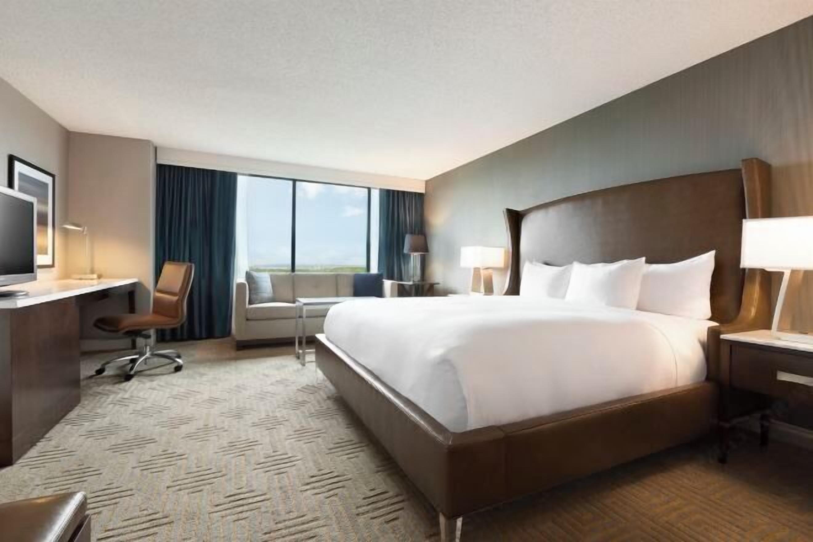 Egyptian cotton sheets, premium bedding, down duvets, pillow-top beds